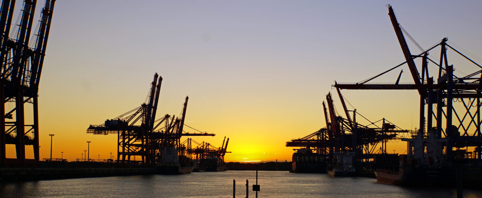 container terminal in the harbor of hamburg in germanycontainer terminal